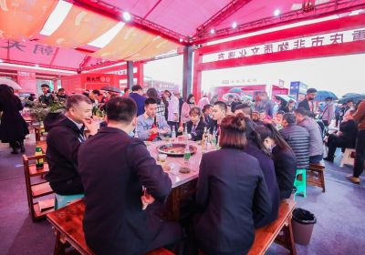 鳳城開火鍋加盟店，如何培養(yǎng)營銷意識？