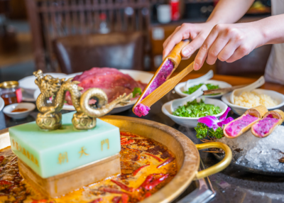 重慶哪家火鍋好吃？來嘗嘗百味一鍋的朝天門！