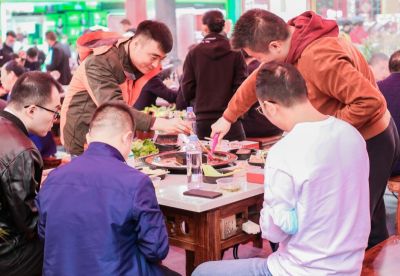 阿爾山開火鍋加盟店，如何戳中顧客的心？