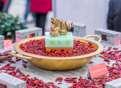 火鍋店門頭怎樣設(shè)計(jì)才能讓顧客主動(dòng)上門？