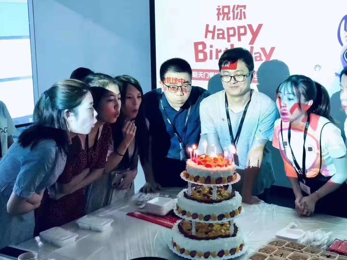 九月生日會遇上中秋宴，雙倍關(guān)懷雙倍幸福！