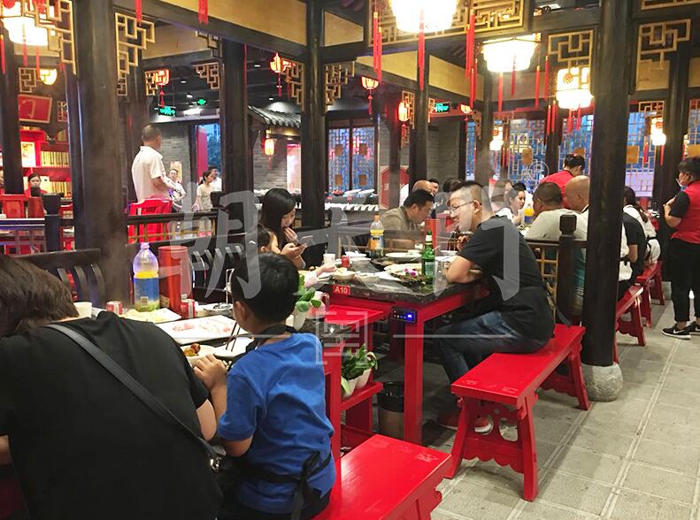 正宗老火鍋加盟店，運(yùn)營團(tuán)隊(duì)該怎么打造