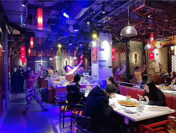成都好吃的火鍋店推薦，這家確實霸道！