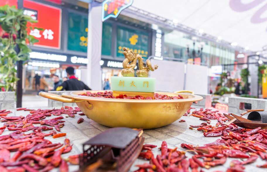 特色小火鍋店如何提高顧客滿意度？