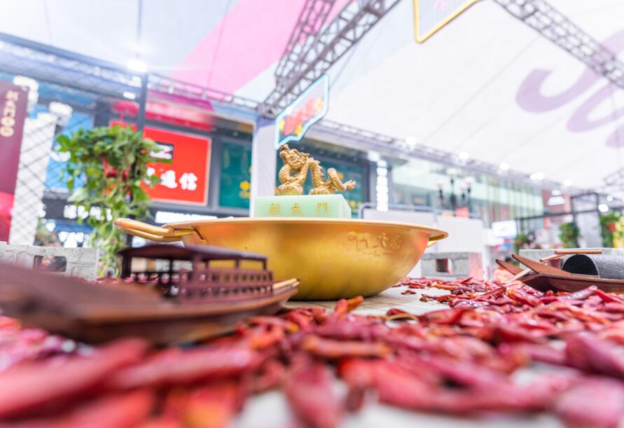 220萬能開一家多大規(guī)模的火鍋店？