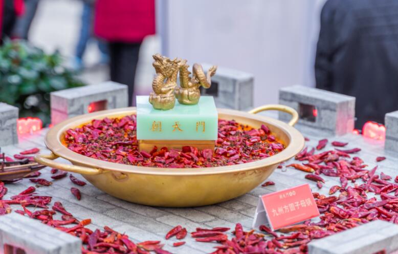 吃火鍋有哪些講究？跟著老重慶人學(xué)起來！