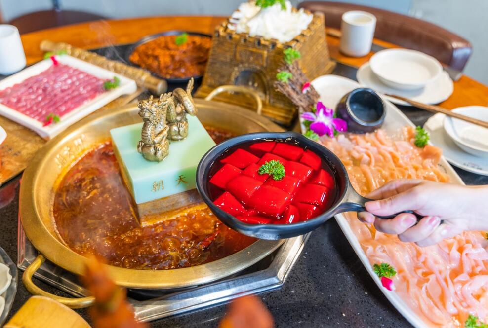 晉州開火鍋加盟店，如何與新潮的年輕人接軌？