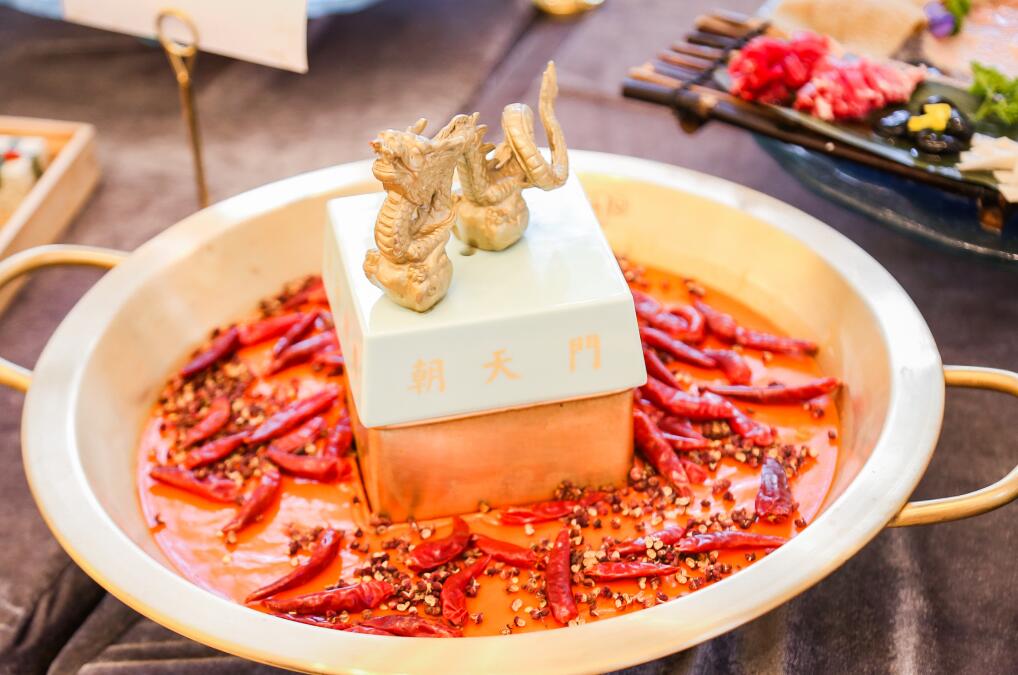 沙河開火鍋加盟店，如何有規(guī)劃地漲價(jià)？