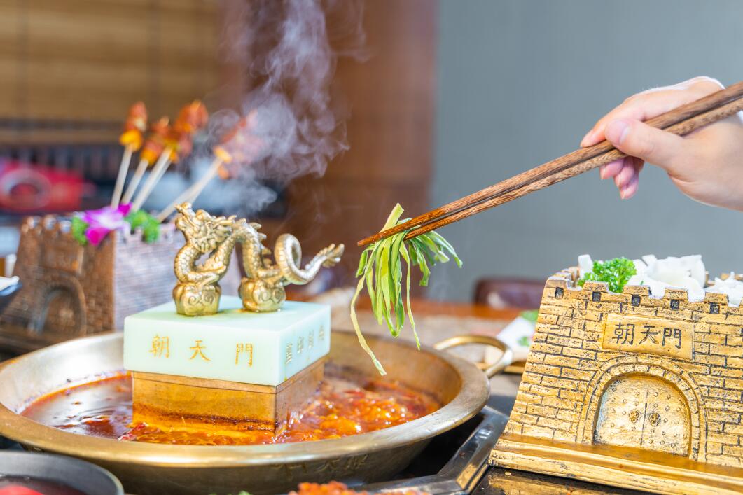 朝天門(mén)火鍋好吃嗎？鍋底味道辣不辣？