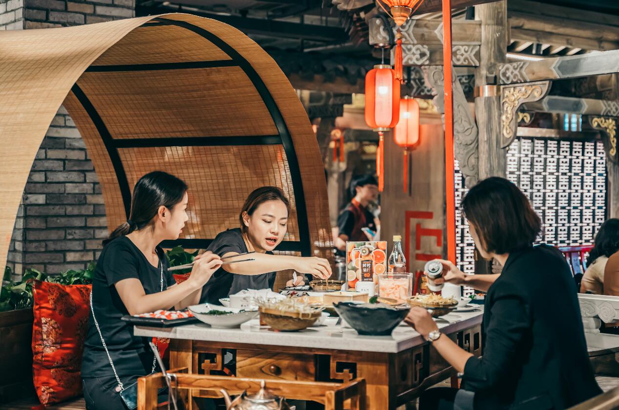 “偽國(guó)潮”爛大街，餐飲國(guó)潮風(fēng)還能吹多久？