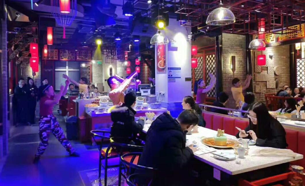 導(dǎo)致餐飲店倒閉的五個(gè)大坑，分享慘痛經(jīng)歷！