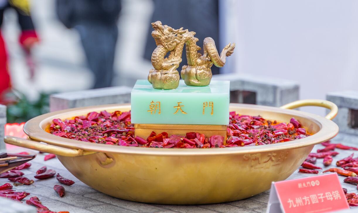 當(dāng)鹵肥腸預(yù)見火鍋，雙重美味，引爆火鍋店生意！