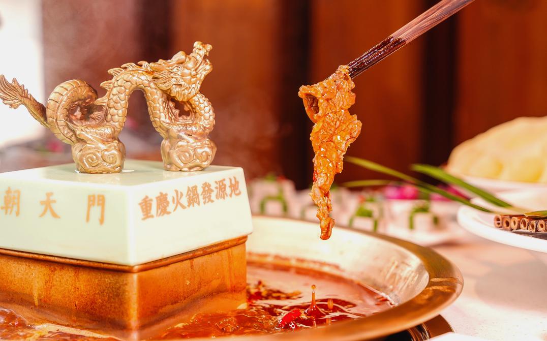 這家火鍋店，好吃不上火，秘訣就在湯底！