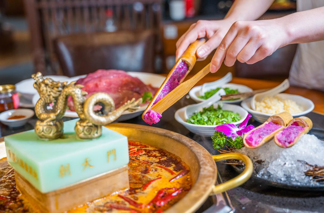 火鍋加盟意義是什么？加盟好還是自營(yíng)好？