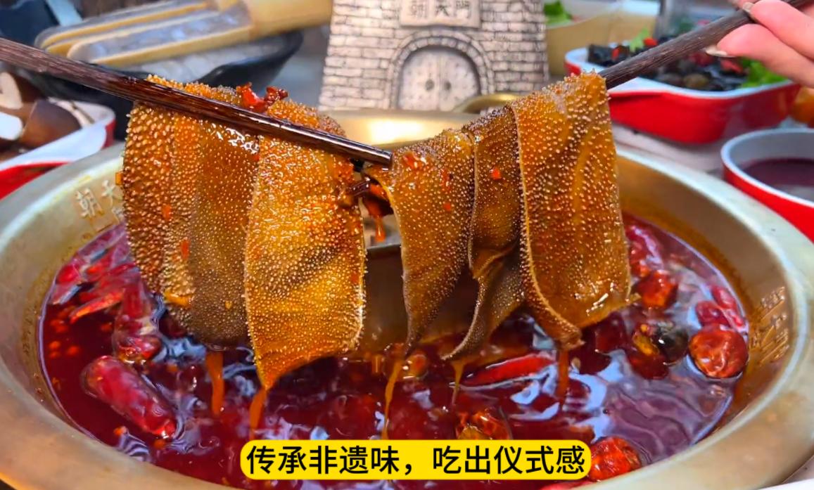 中秋節(jié)來重慶，感受山城美食魅力，旅行打卡攻略！