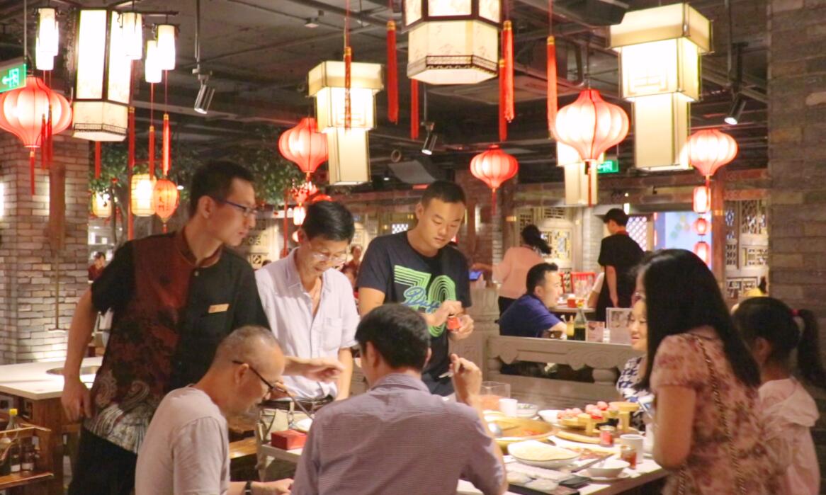 為什么社區(qū)咖啡館，在餐飲火鍋界快速崛起？